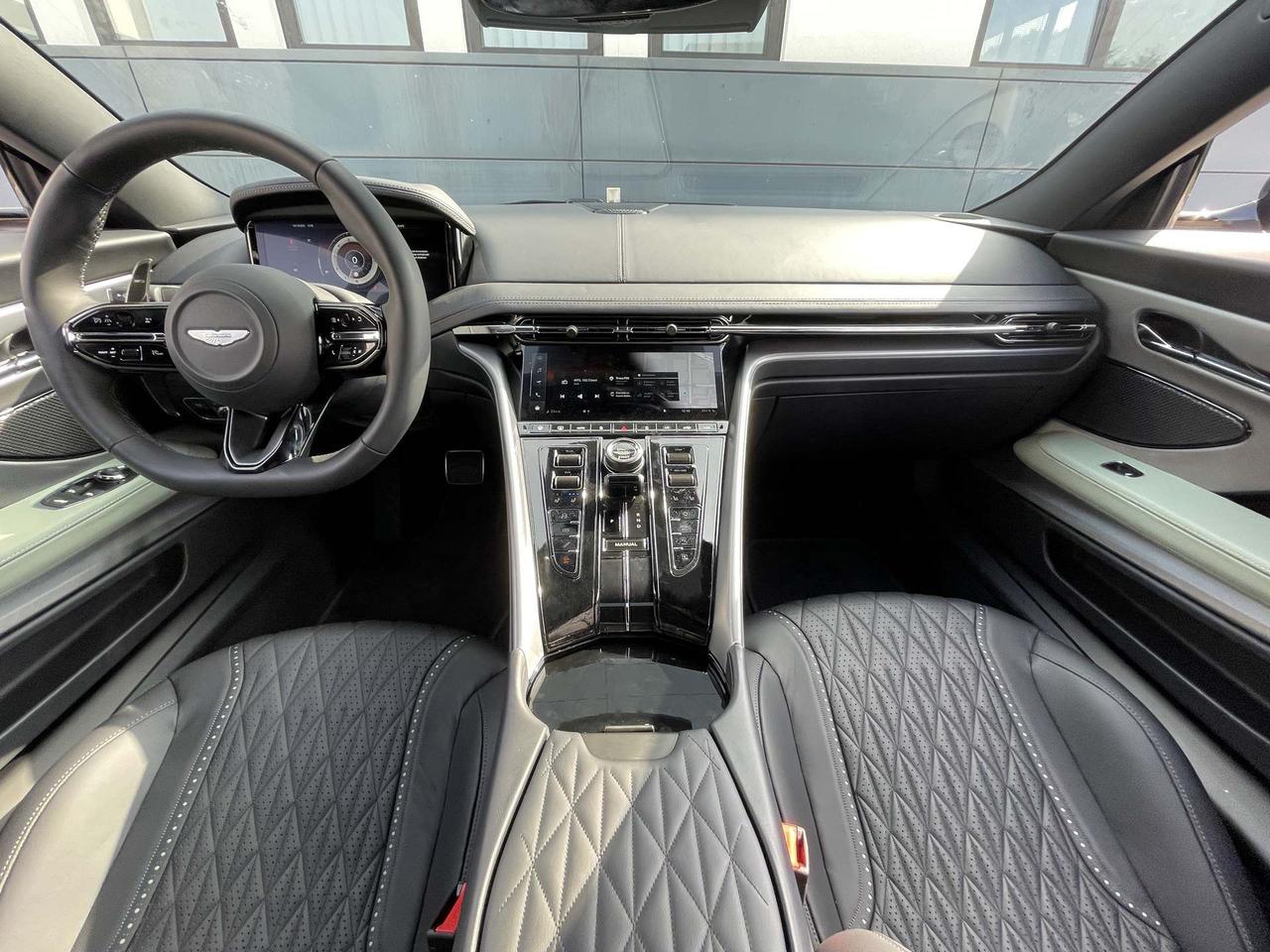 ASTON MARTIN DB12 Coupe 4.0 V8 auto