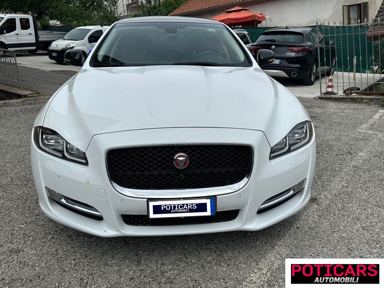 Jaguar XJ 3.0 V6 S/C 340 CV AWD R-Sport