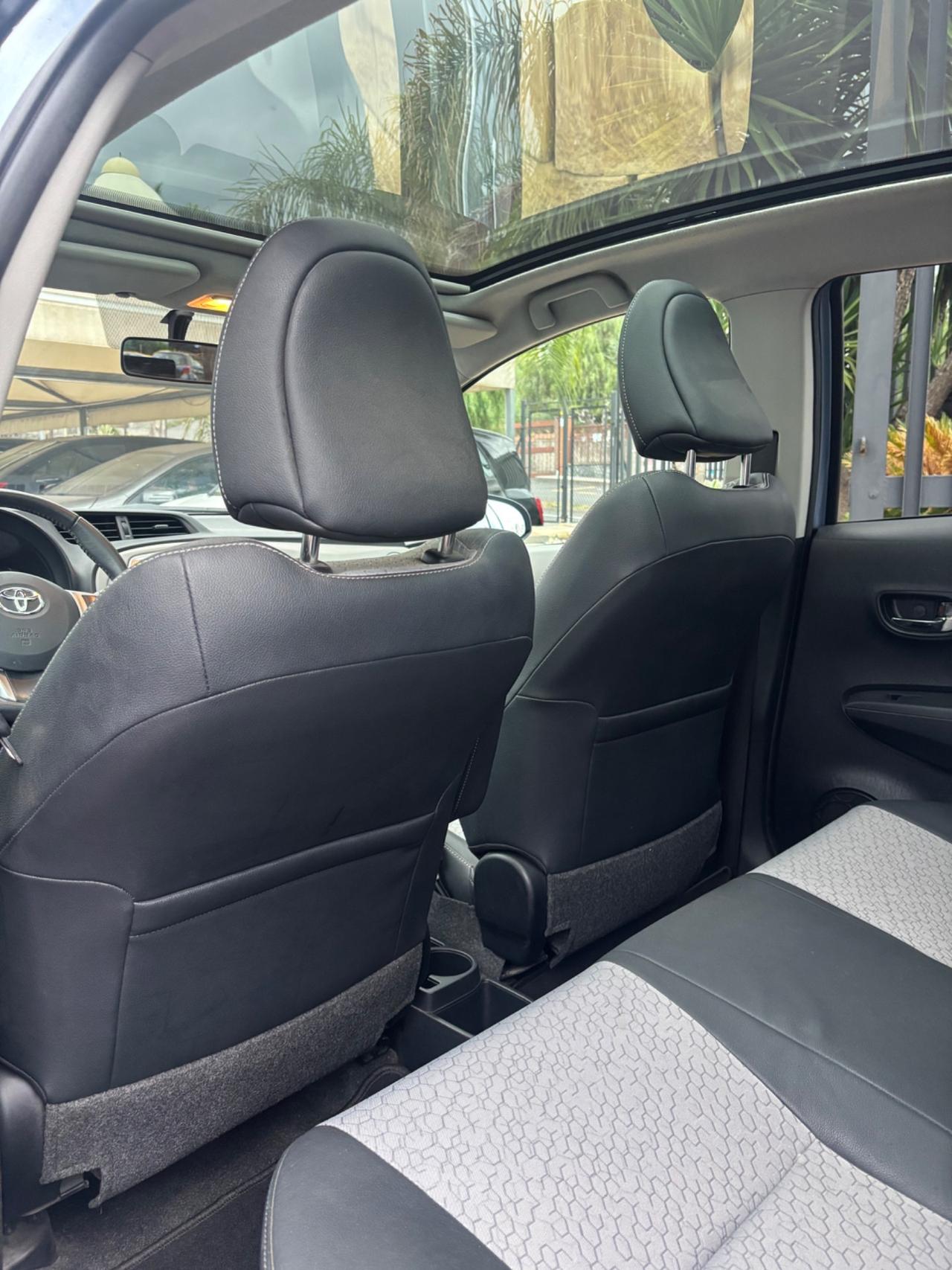 Toyota Yaris 1.4 D-4D 5 porte Lounge