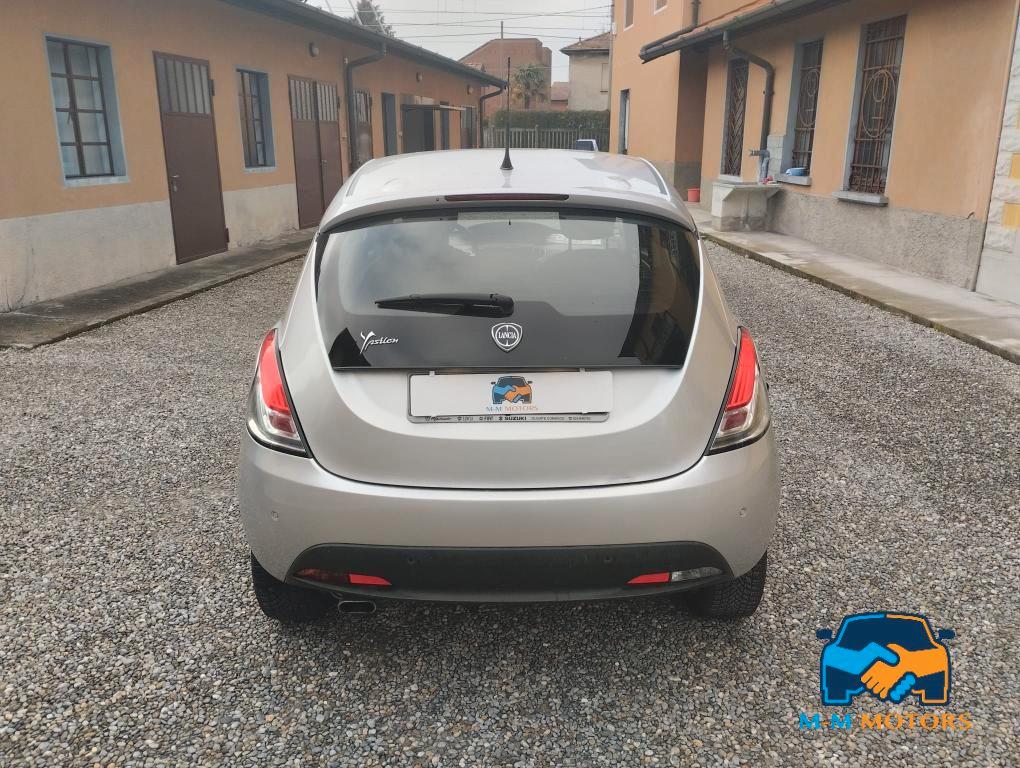 Lancia Ypsilon 5 Porte Ypsilon 1.2 8v Gold c/CL 69cv E6
