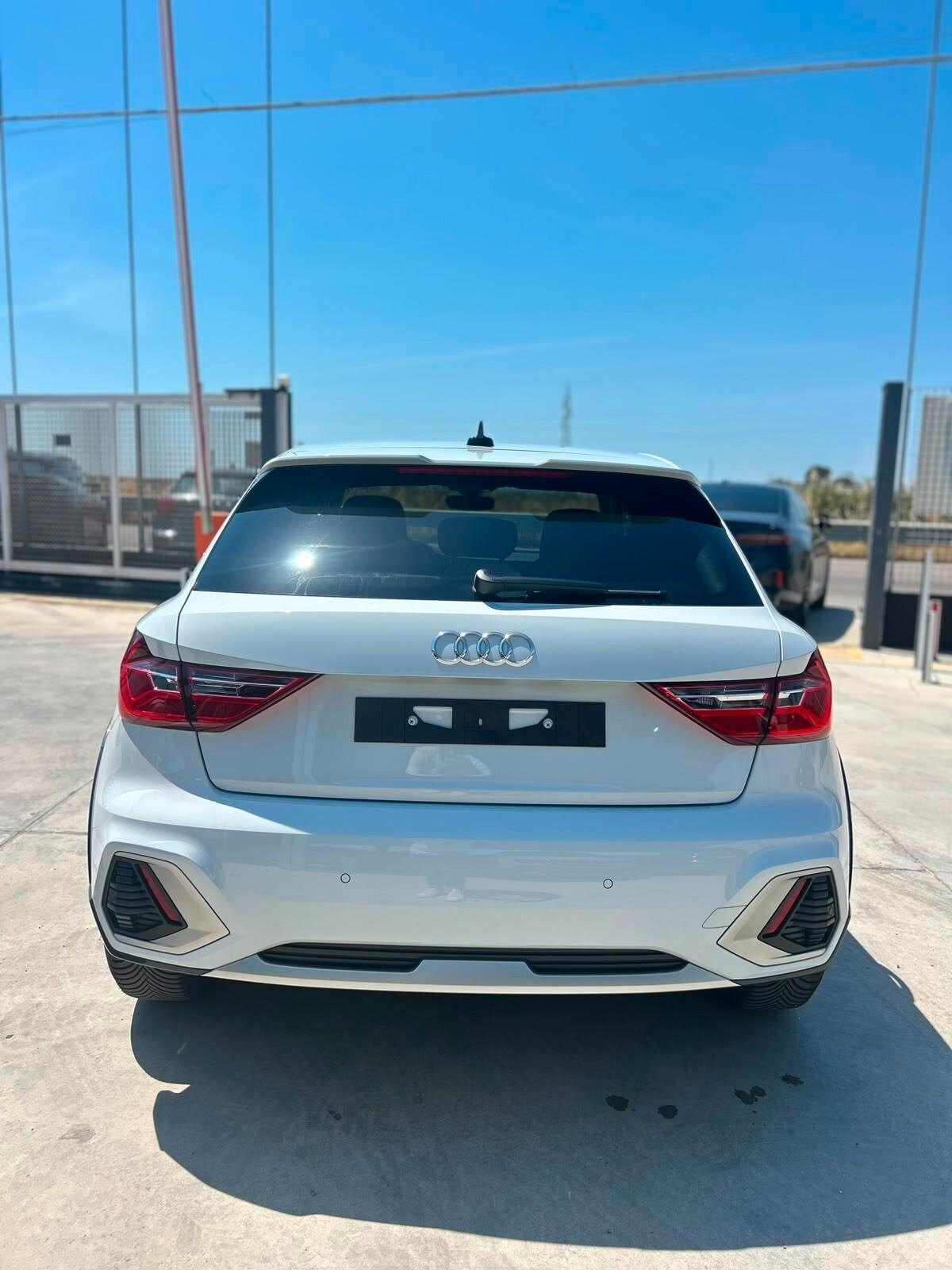 Audi A1 allstreet 30 TFSI S tronic Business