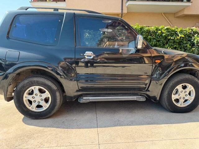 Mitsubishi Pajero 3.2 16V DI-D 3p. GLX