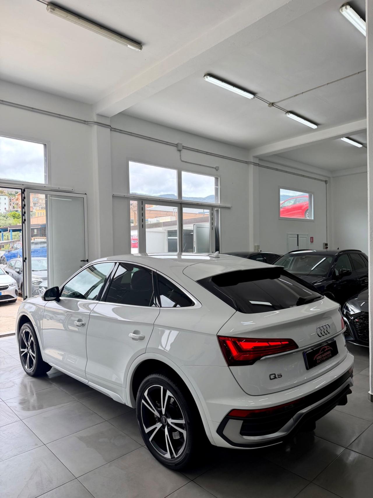 Audi Q5 SPB 2.0 204 CV quattro S tronic line FINANZIABILE