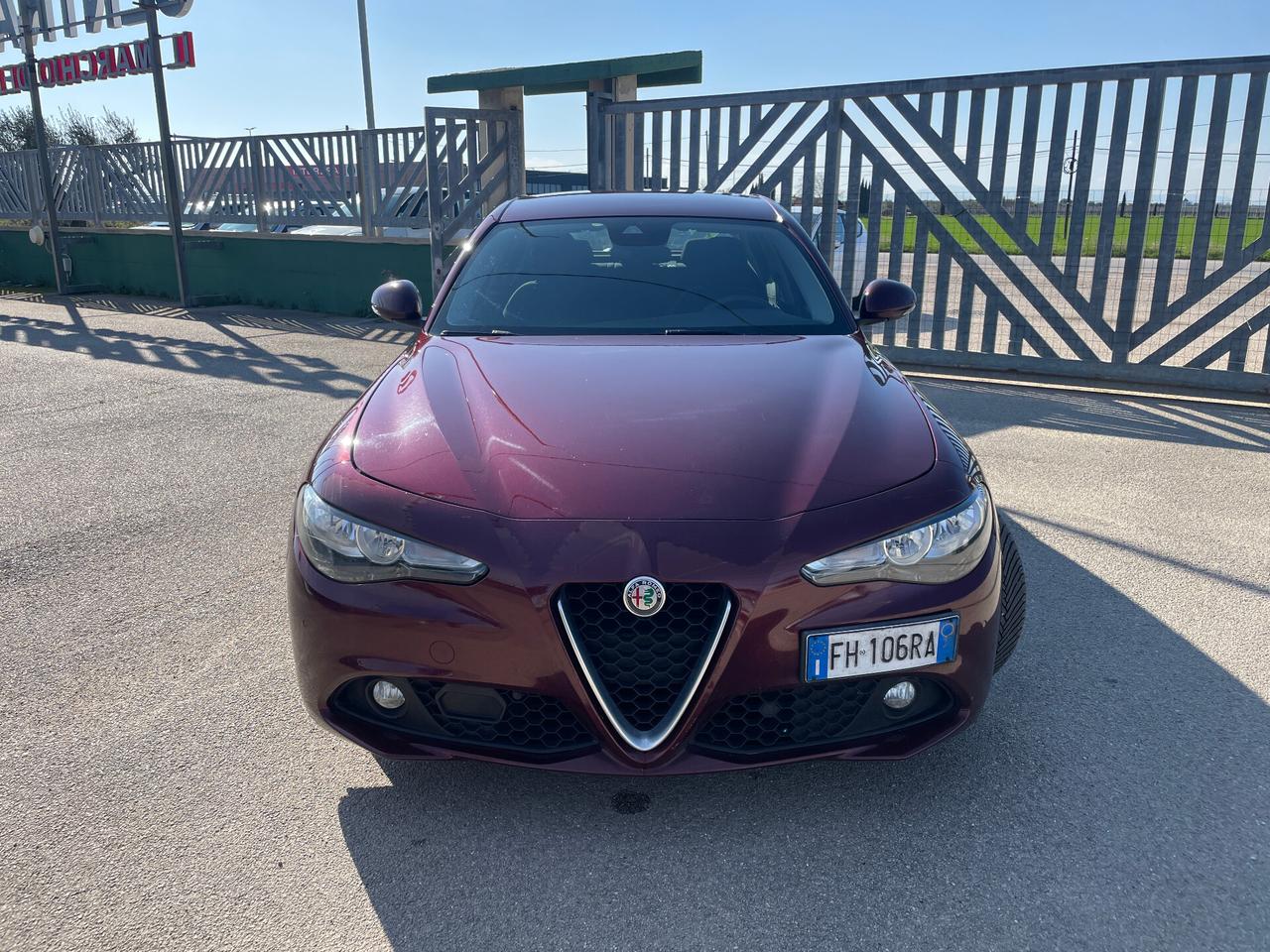 Alfa Romeo Giulia 2.2 Turbodiesel 150 CV AT8 Business-NAVIGATORE-RETROCAMERA