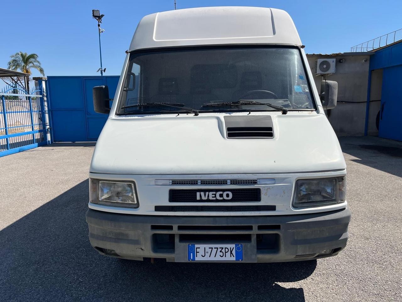 Iveco turbo Daily 35-12 -2.8- km 210000-1997