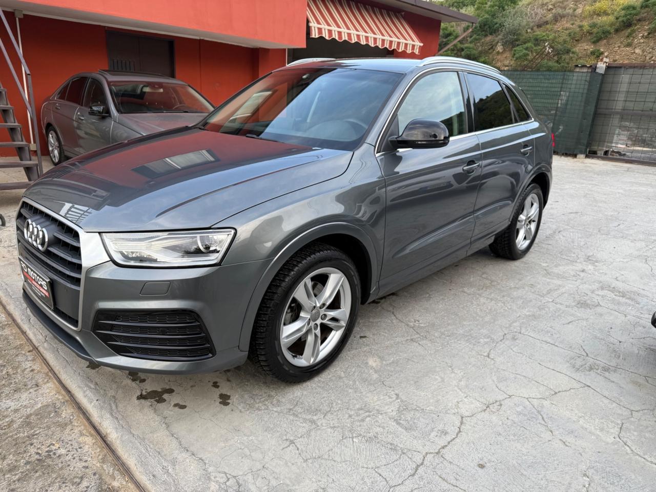 Audi Q3 2.0 TDI 150 CV Sport FULL