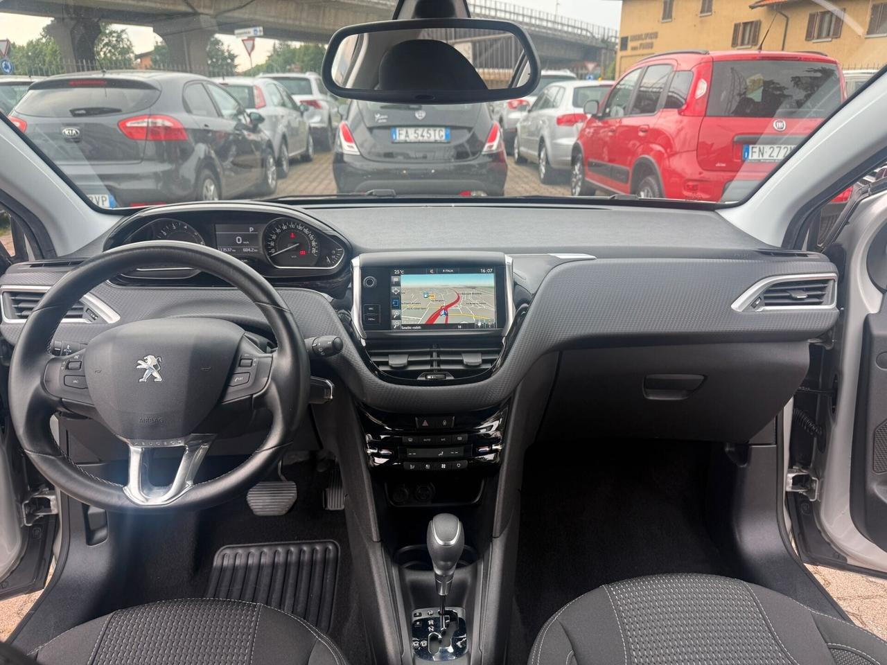 Peugeot 208 PureTech Turbo 110 EAT6 S&S 5 porte AUTOMATICA OK NEOPATENTATI