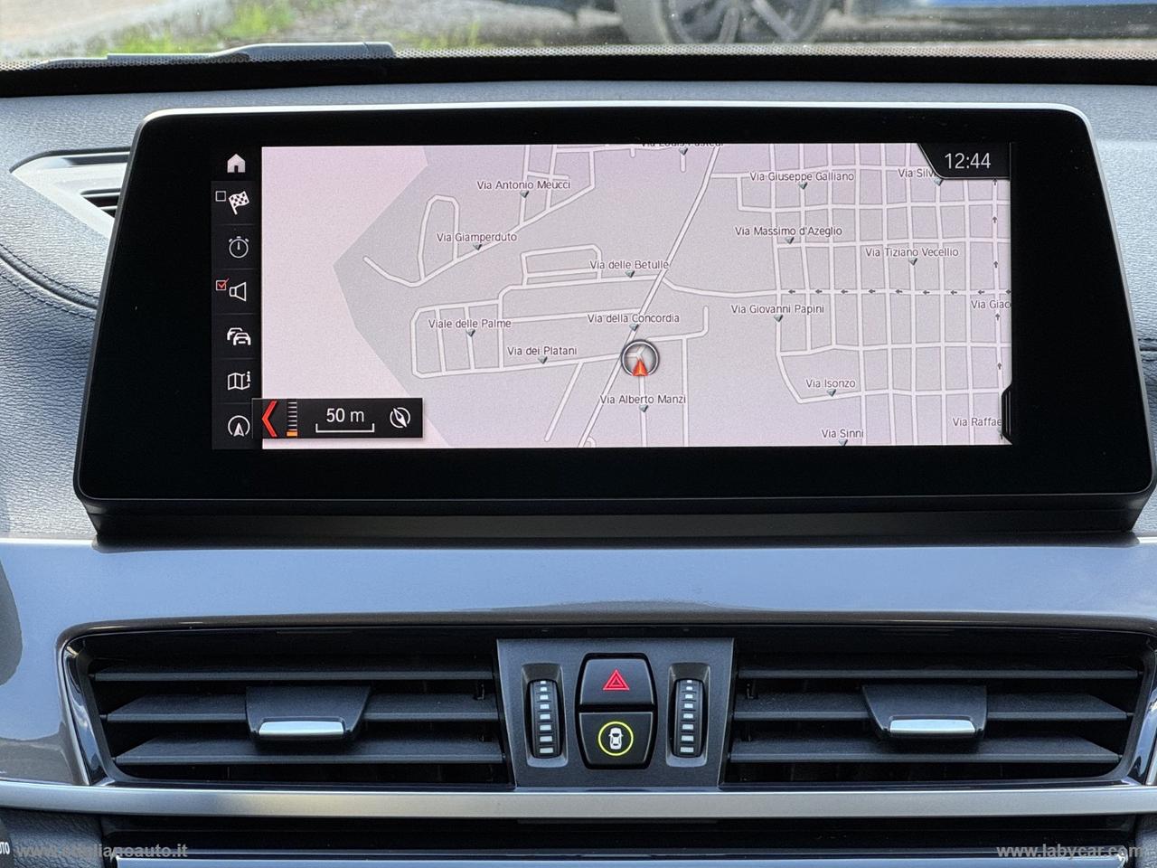 BMW X1 xDrive18d xLine Head-up display