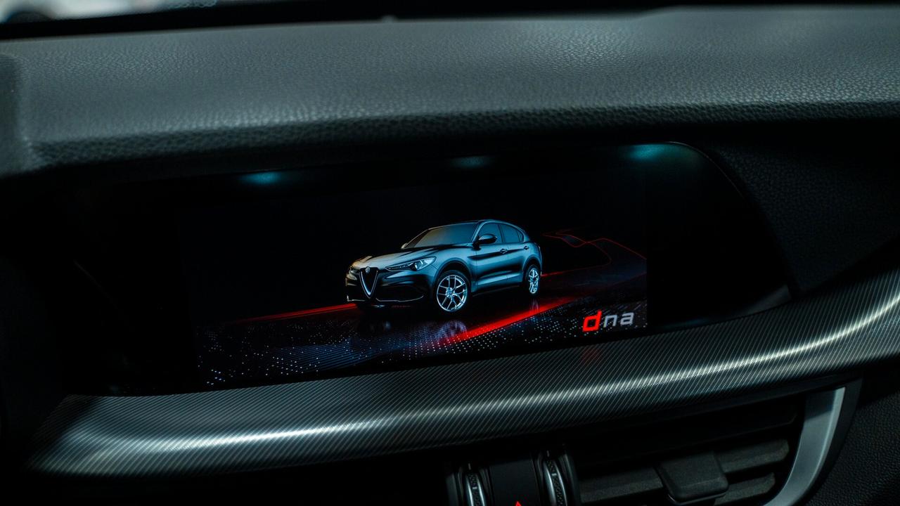 Alfa Romeo Stelvio 2.2 t SPRINT Q4 190 CV AT8 19" XENO NAVI PELLE FULL OPTIONAL