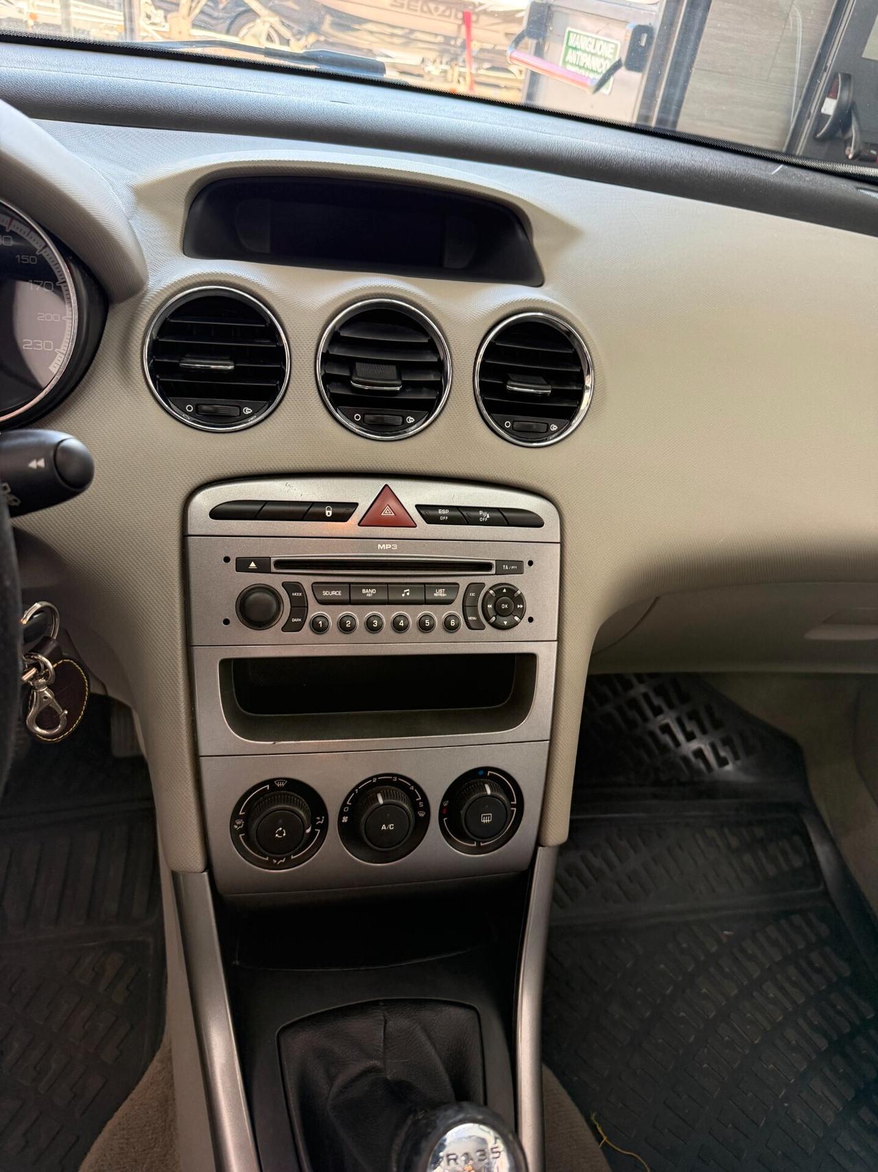 Peugeot 308 1.6 HDi 110CV 5p. Féline (6 Marce)