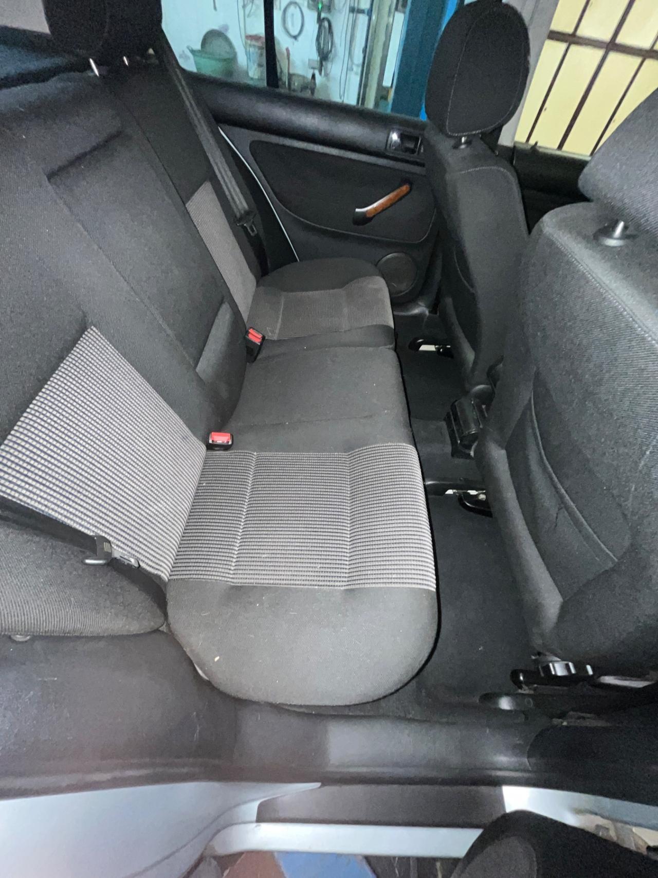 Volkswagen Golf 1.6 16V cat 5 porte Highline LEGGERE BENE
