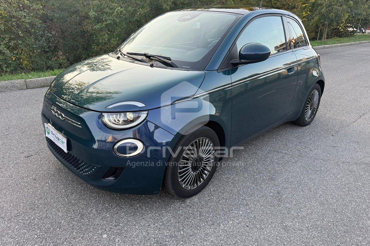 FIAT 500e Berlina 42 kWh La Prima
