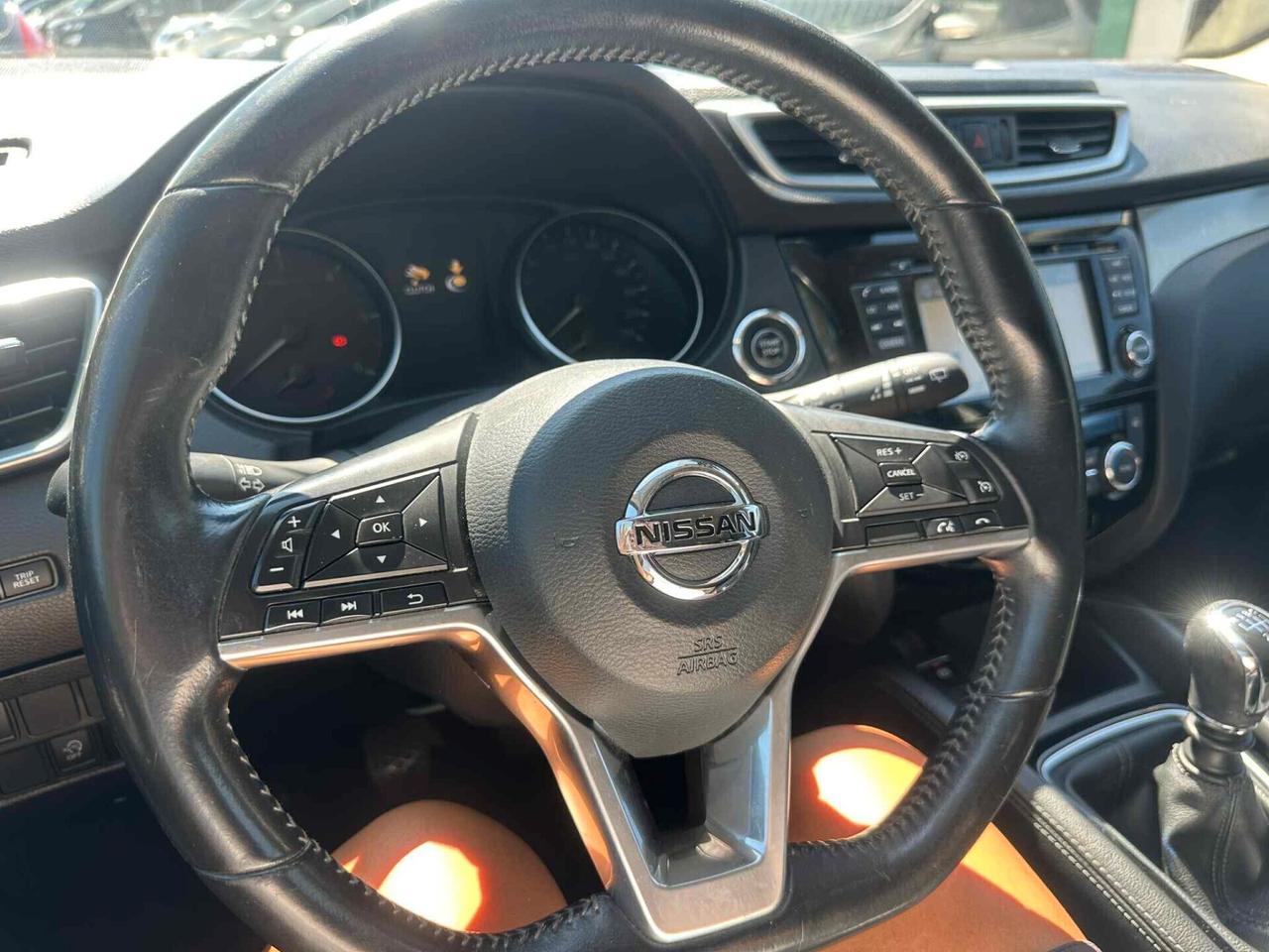 Nissan Qashqai 1.5 dCi Tekna TETTO PAN- TELEC 360