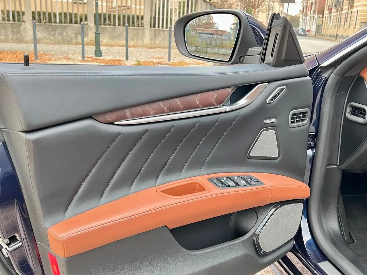 Maserati Ghibli V6 430 CV Q4 Granlusso