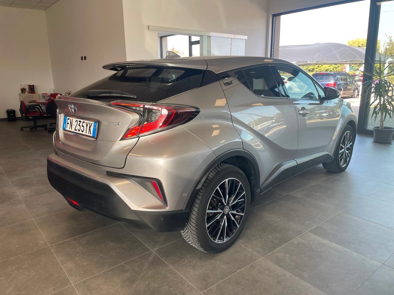 Toyota C-HR 1.8 Hybrid E-CVT Lounge