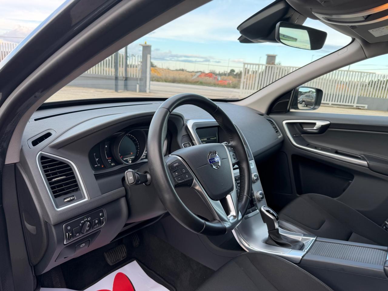 VOLVO XC 60 2.0 D3 150CV GEARTRONIC MY17 69000KMM