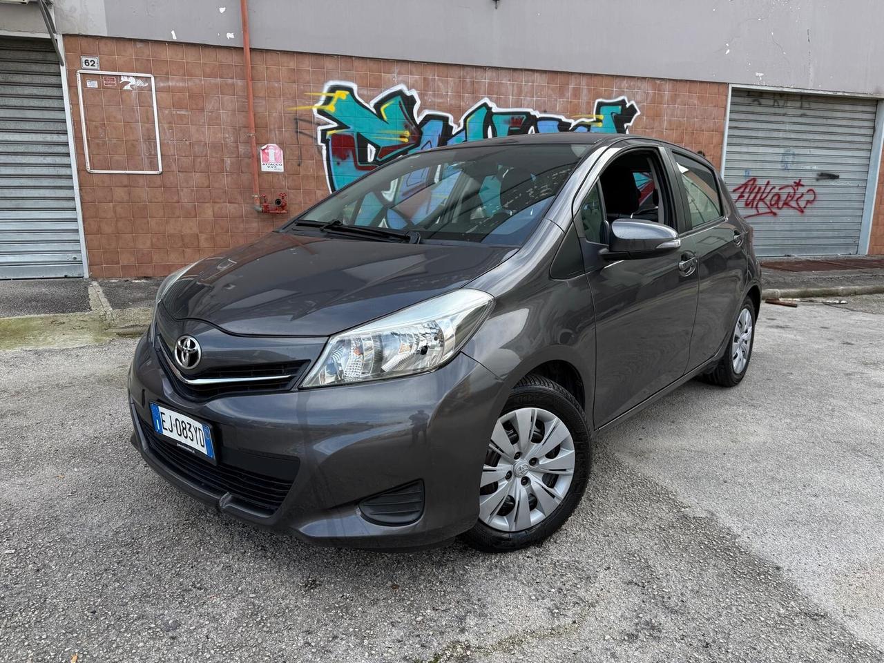 Toyota Yaris 1.0 5 porte