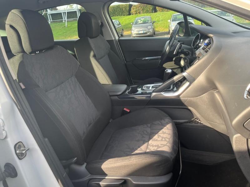 PEUGEOT 3008 1.6 HDi 110CV cambio robotizzato Premium