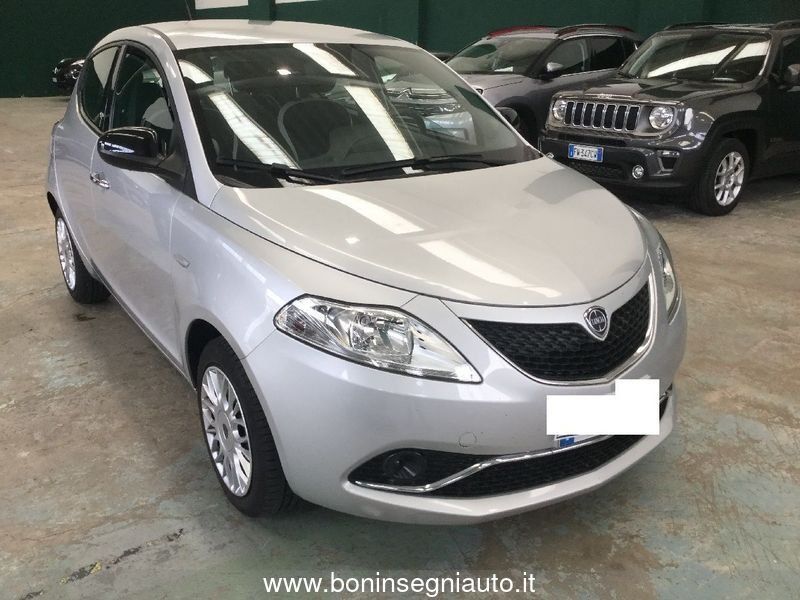 Lancia Ypsilon  1.2 69 CV 5 porte Gold