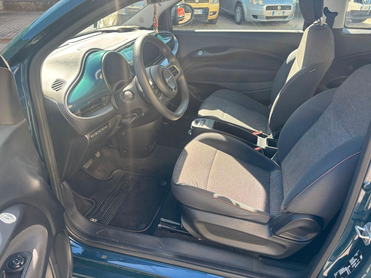 Fiat 500 500e Berlina 42 kWh Icon