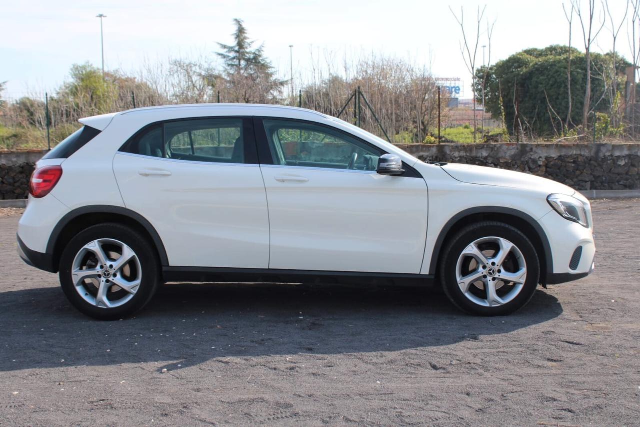 Mercedes-benz GLA 200 d Tua A SOLI 251€ Automatic Premium