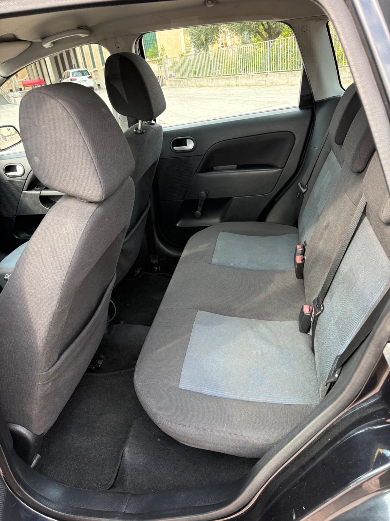 Ford Fiesta 1.4 TDCi 5p. Neo patentati