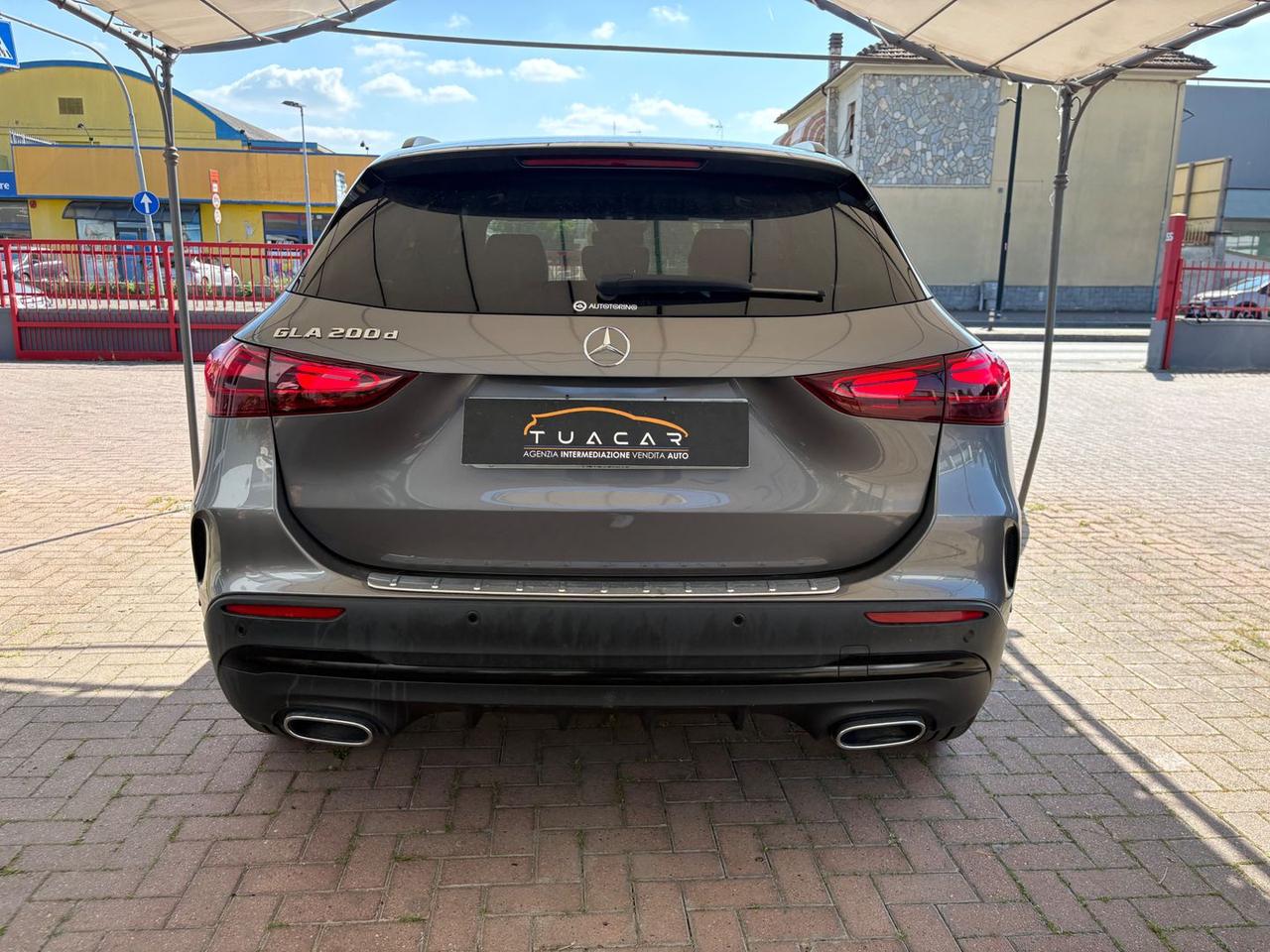 Mercedes-Benz GLA 200 AMG Line Premium 200 #10679