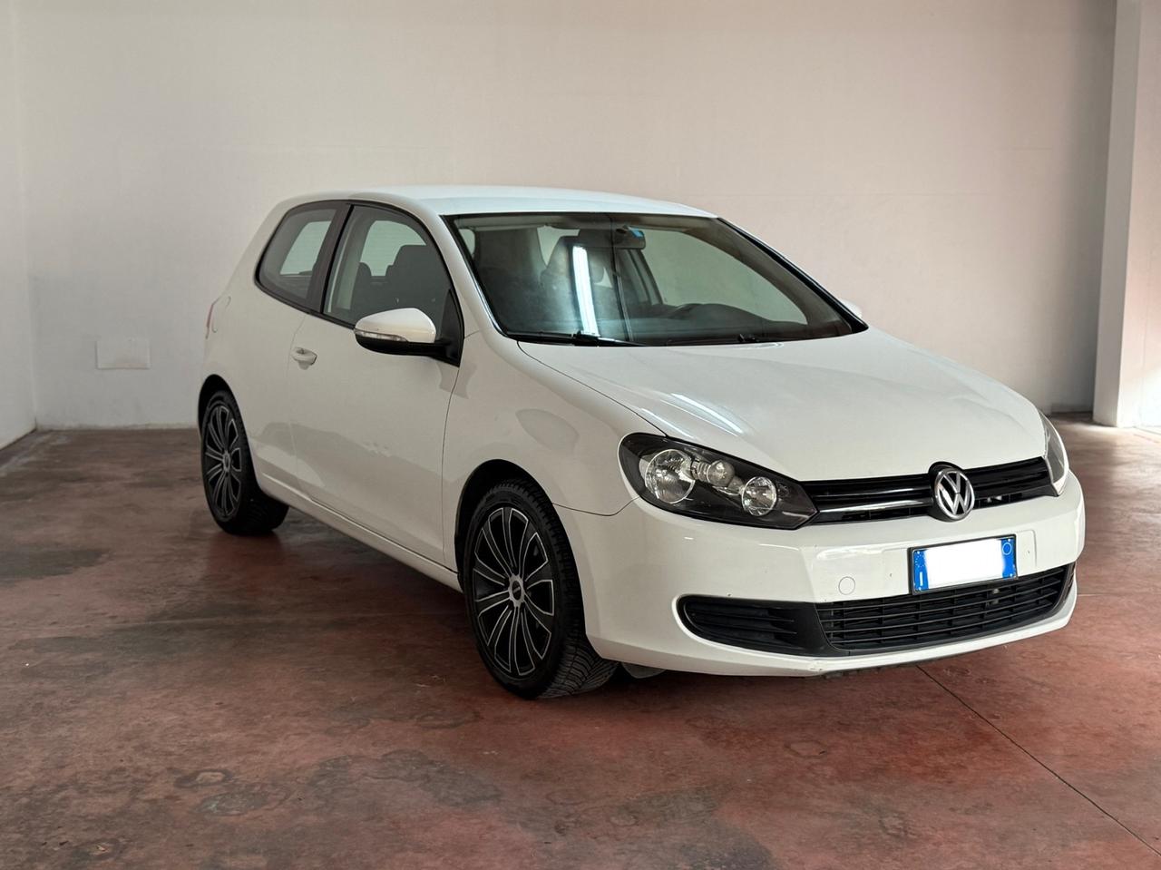 Volkswagen Golf 1.6 TDI DPF DSG 3p. Highline