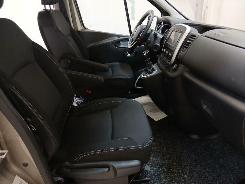 Renault Trafic passenger T29 2.0 dci 145cv L1H1 Energy Intens E6d-temp