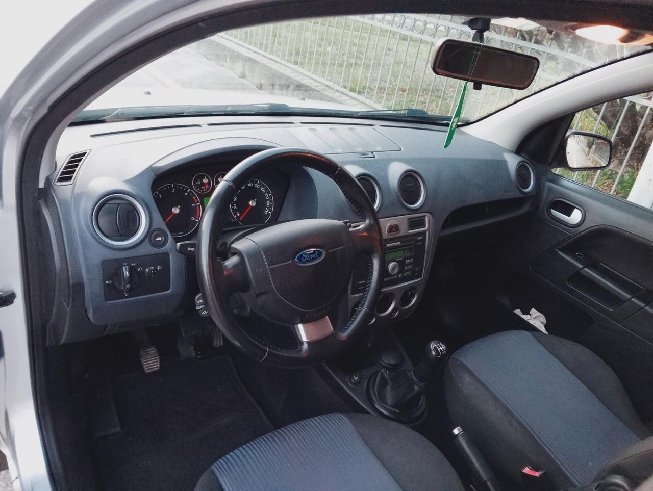 Ford Fusion 1.4 TDCi 5p. Titanium