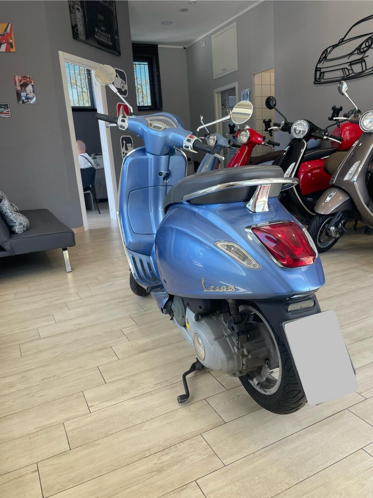 Piaggio Vespa 125 Primavera