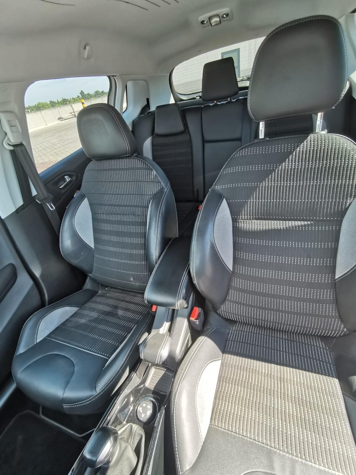 Peugeot 2008 BlueHDi 100 Allure 2017 NAV/RETROC.