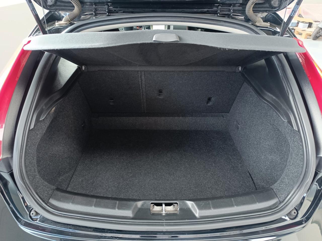 Volvo V40 Cross Country D2 Geartronic Momentum