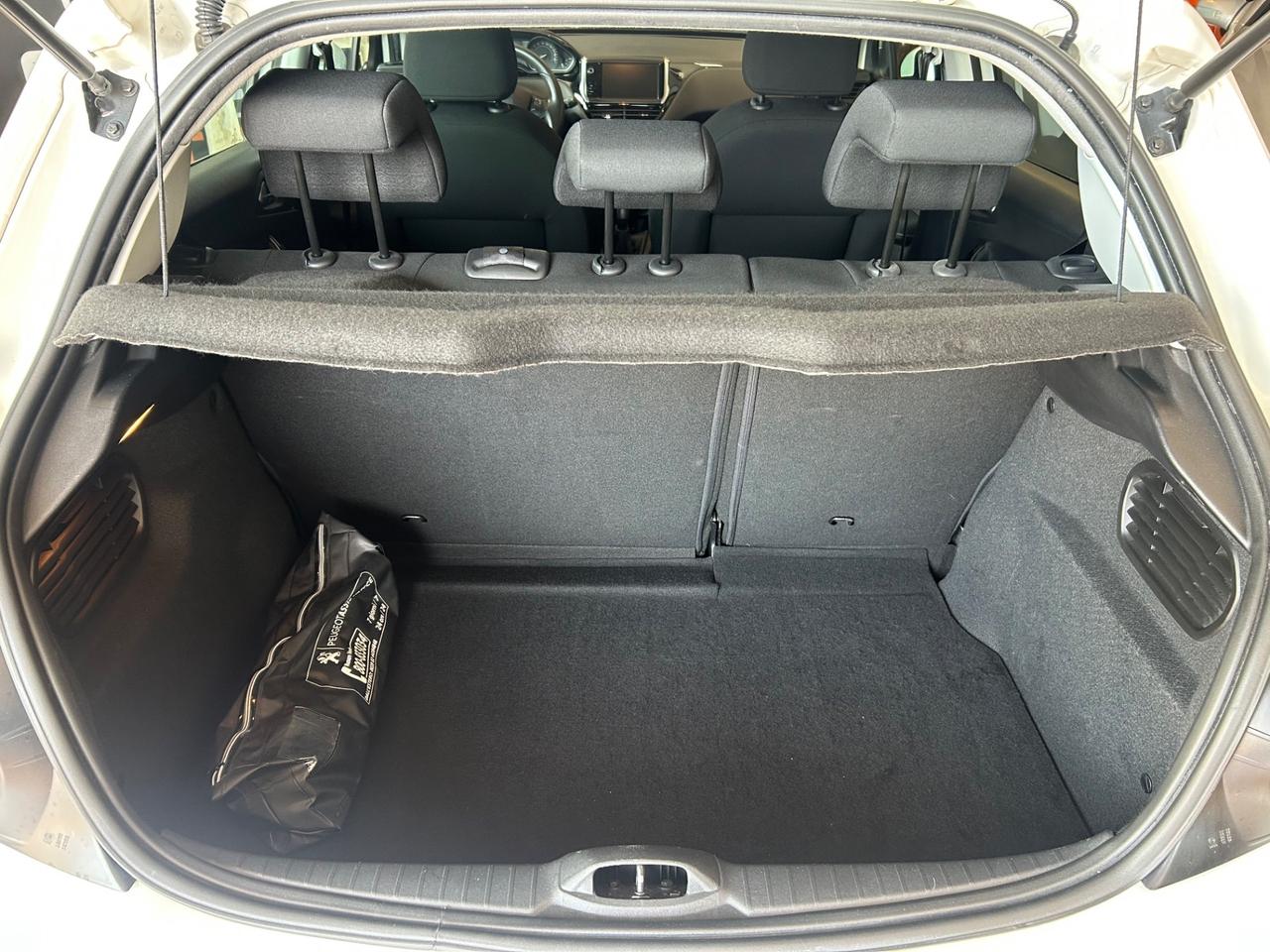 Peugeot 208 - 1.2 PureTech 82 CV 119.000 KM