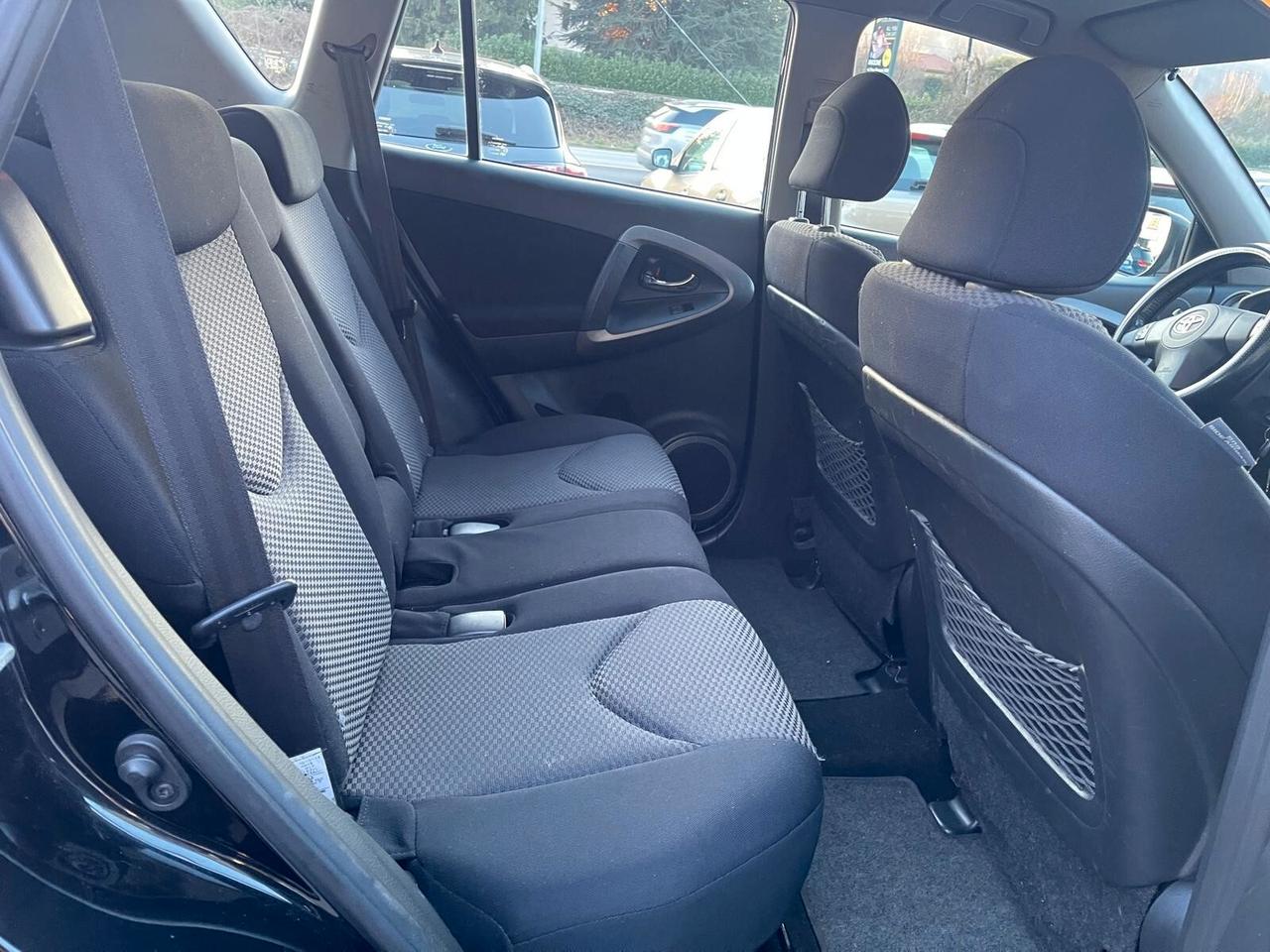 Toyota RAV 4 RAV4 2.2 D-4D 136 CV Sol