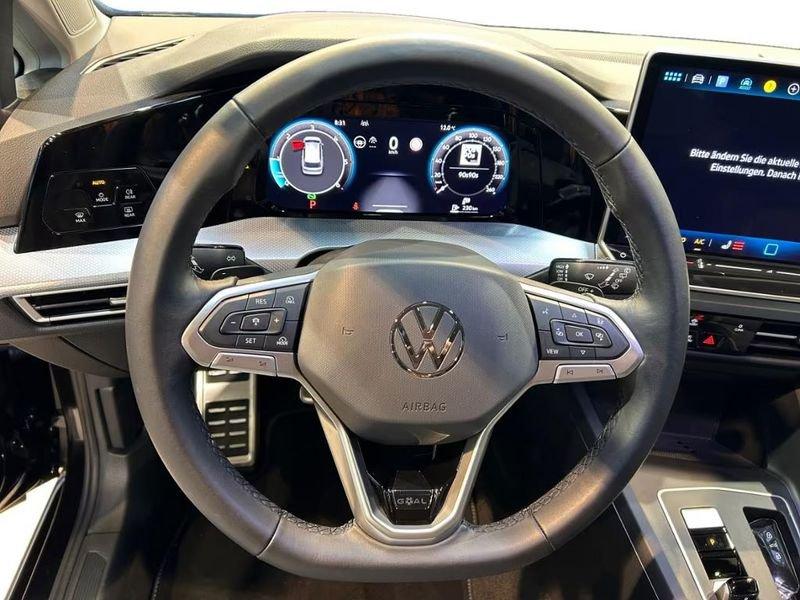 Volkswagen Golf Variant 2.0 TDI SCR Life DSG LED NAVI CAMERA