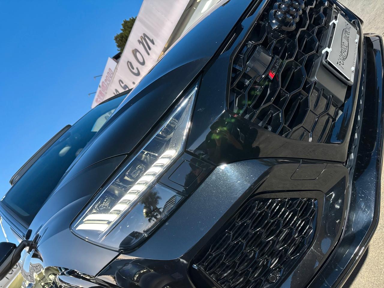 Audi Q8 RS TFSI V8 quattro tiptronic