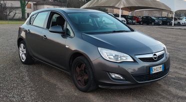 Opel Astra 1.6 115CV 5 porte Cosmo
