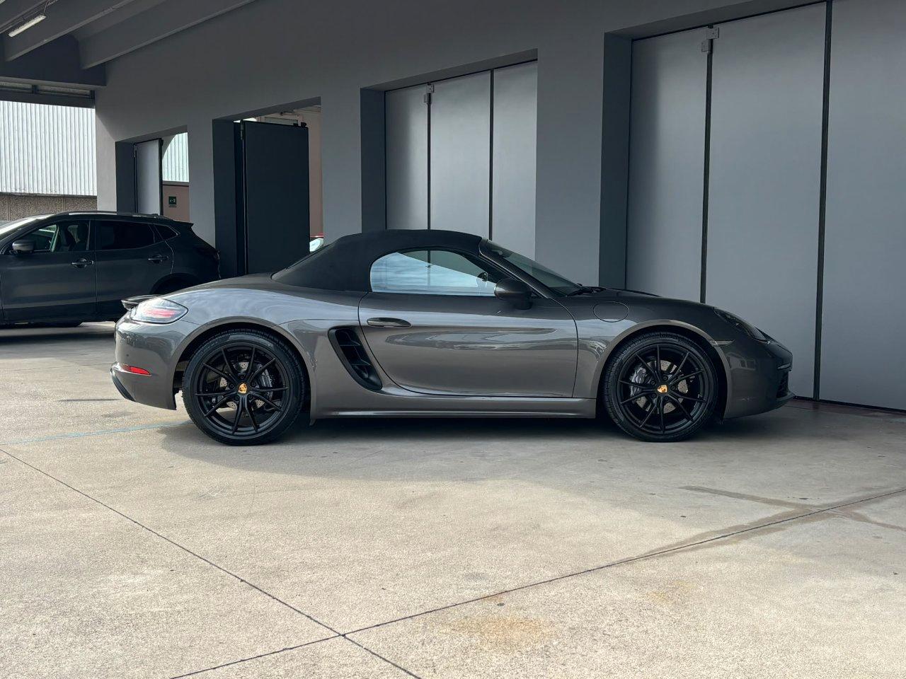 Porsche 718 Boxster