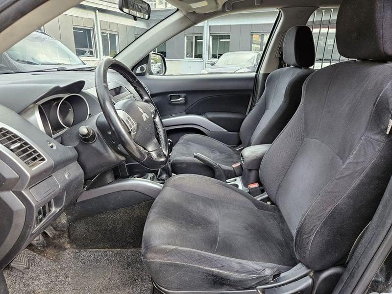Mitsubishi Outlander Outlander 2.0 di-d 7POSTI GANCIO TRAINO