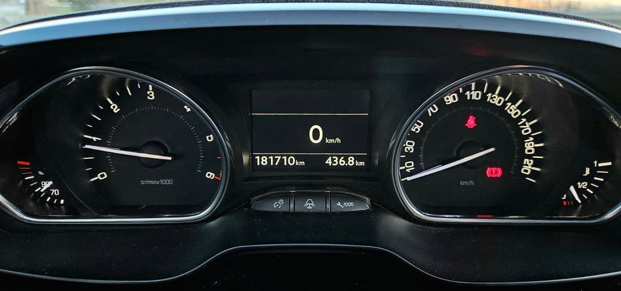 Peugeot 2008 BlueHDi 102cv S&S Allure (FULL)