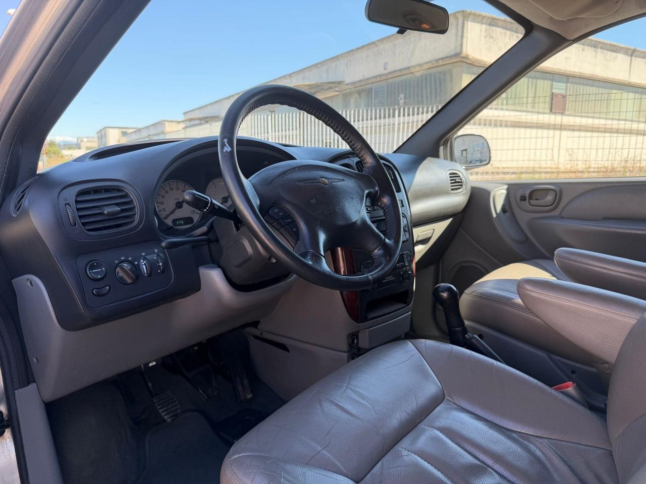Chrysler Voyager