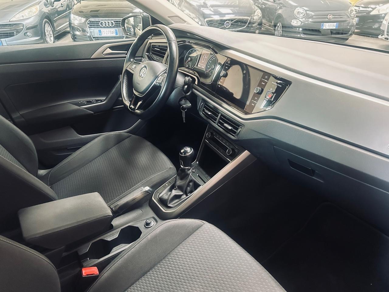 VW Polo 1000cc benzina x neopatentati 119000 km