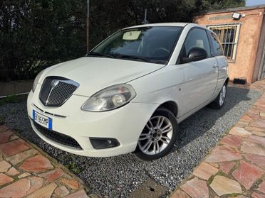 Lancia Ypsilon 1.2 69 PLATINUM