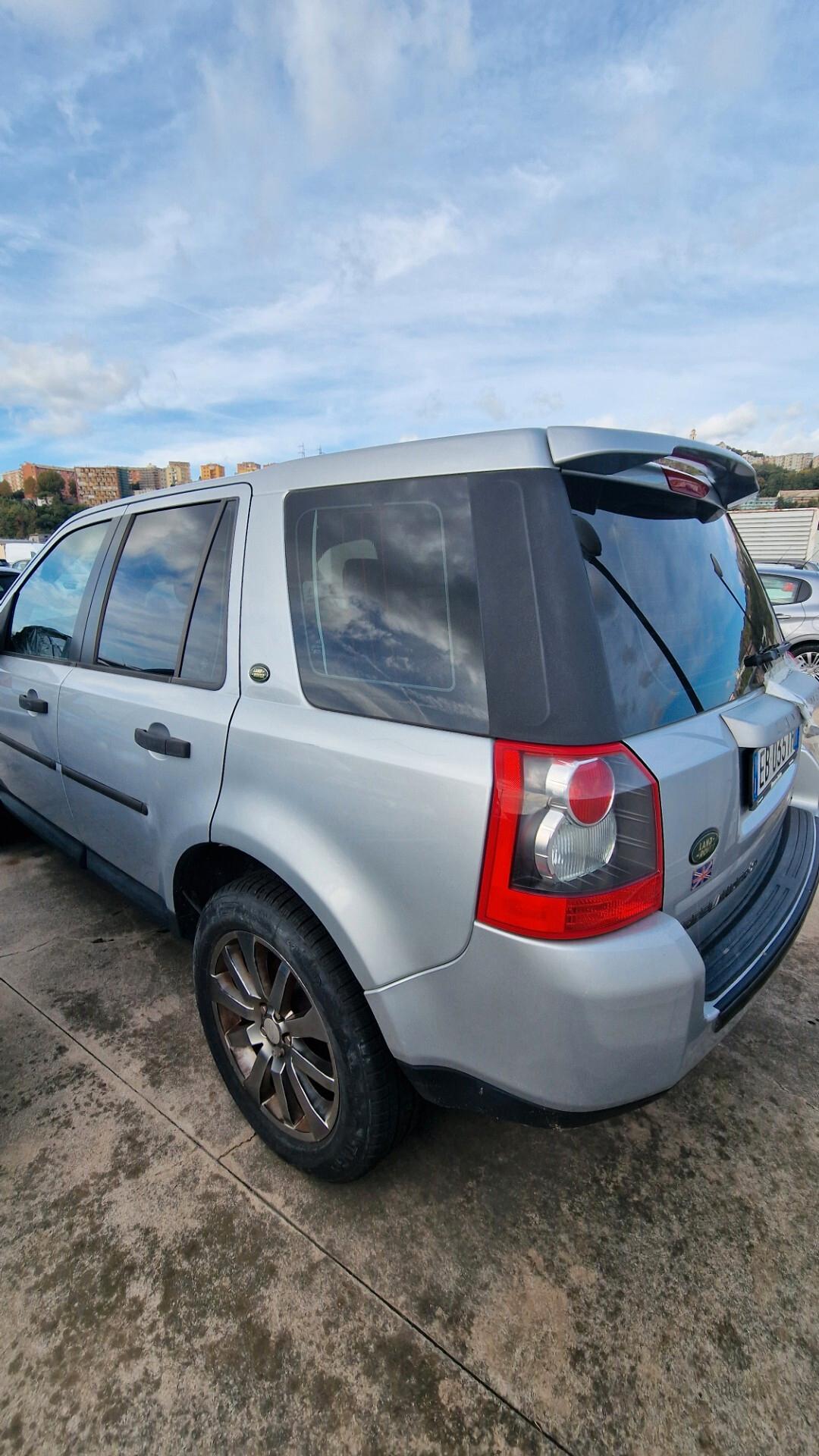 Land Rover Freelander 2.2 SD4 S.W. SE