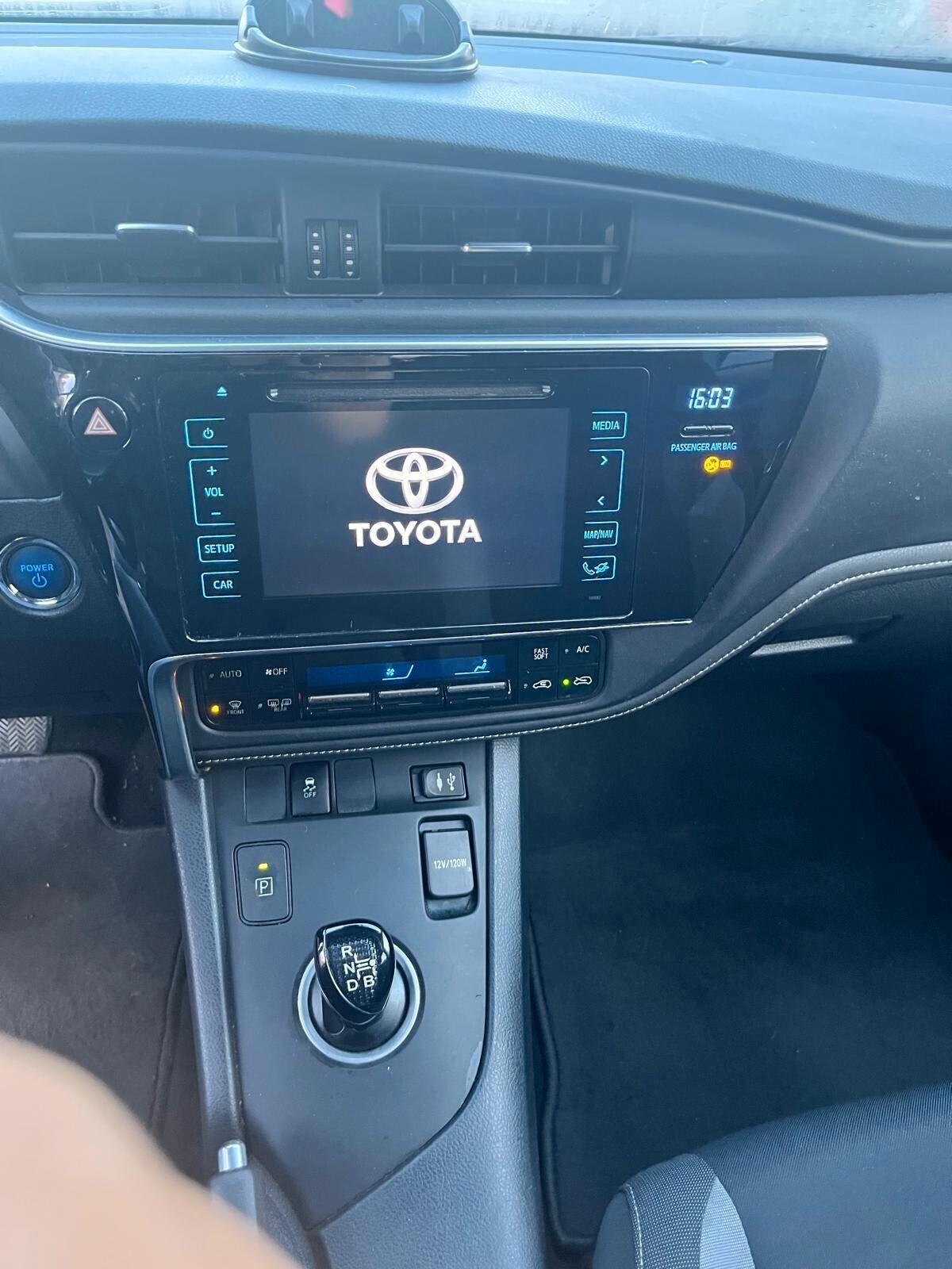Toyota Prius 1.8 Lounge - 2016