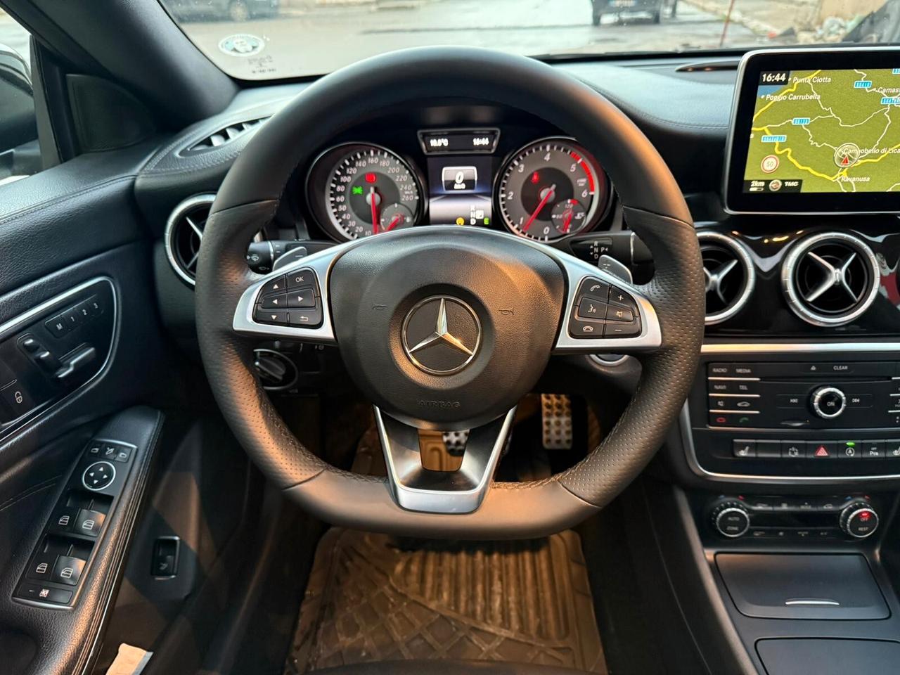 Mercedes-benz CLA 220 d Automatic Premium