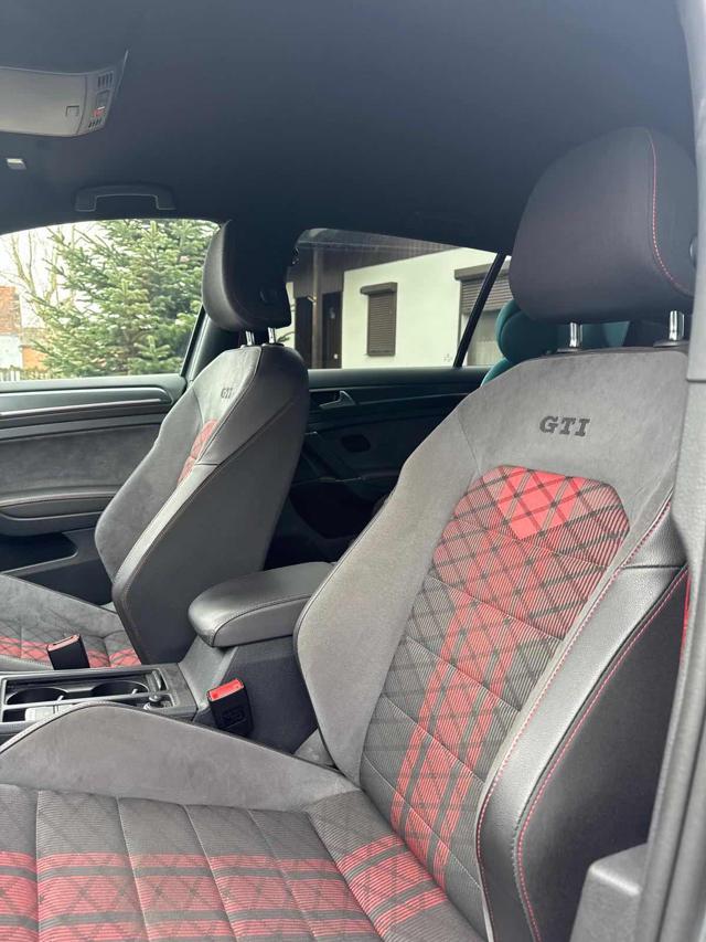 VOLKSWAGEN Golf GTI 2.0 TSI TCR DSG 5p. *SCARICO AKRAPOVIC*