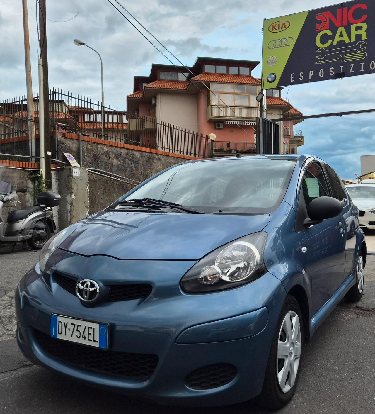 Toyota Aygo 1.0 12V VVT-i 5 porte Sol