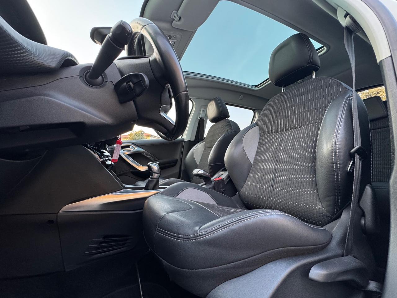 Peugeot 2008 1.6 e-HDi 92 CV Stop&Start Urban Cross